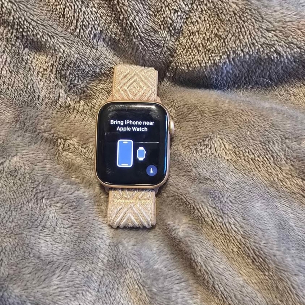 Apple Smartwatch with Extra Bands